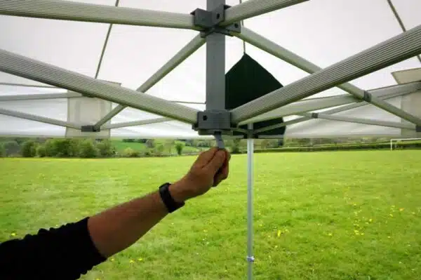 mobile-catering-gazebo-handle